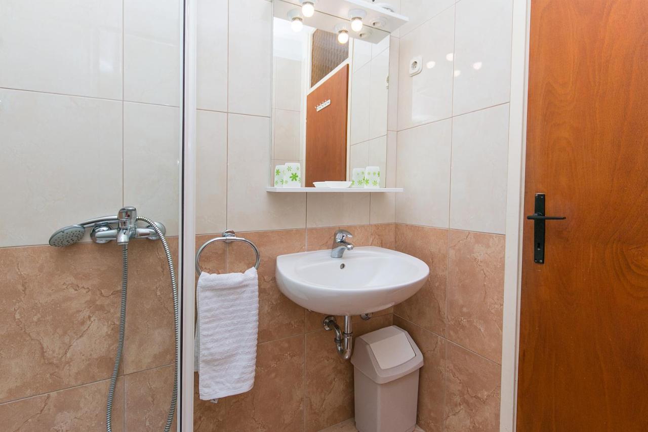 Apartments Sekulic Brela Extérieur photo